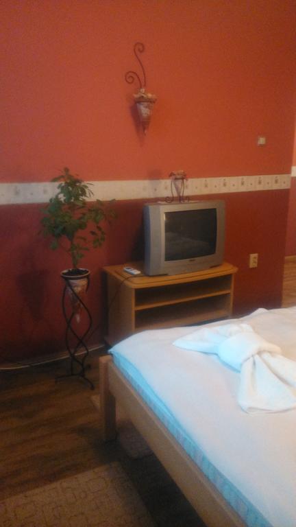 Hotel Dombóvár Rom bilde
