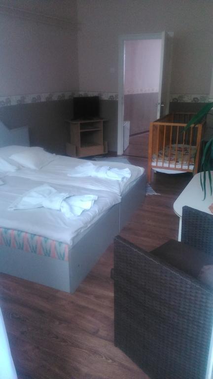 Hotel Dombóvár Rom bilde